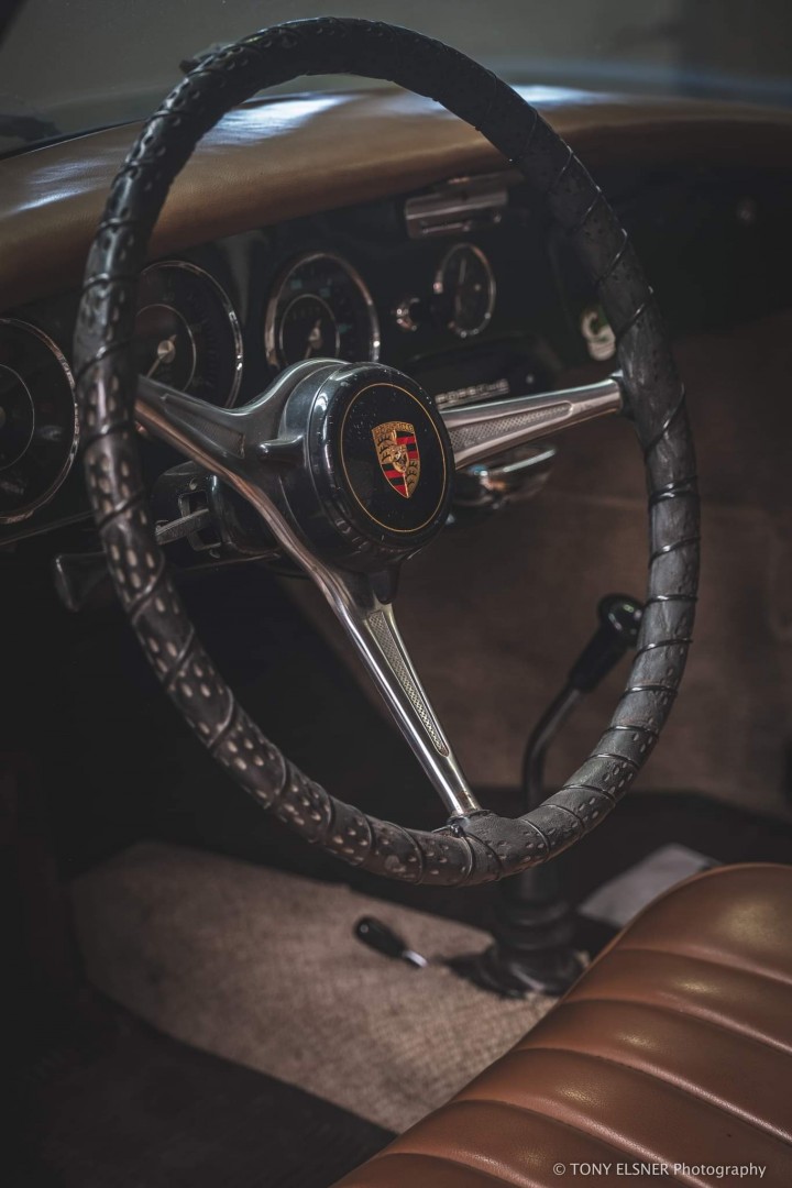 received_215147390667778